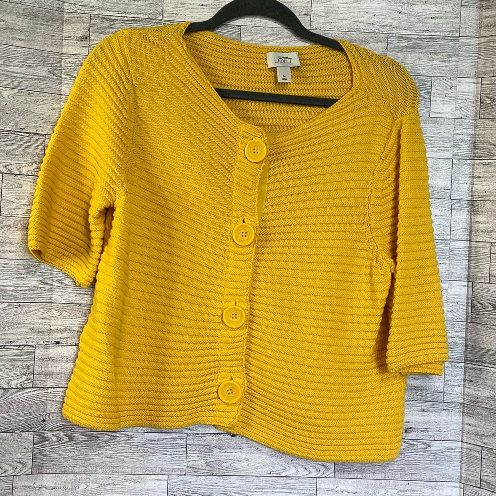 Ann Taylor Loft - Yellow Ribbed Chunky Sweater & Oversized Buttons -Size Medium‎